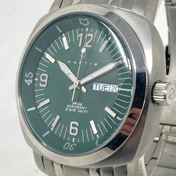 Nautis Stealth Watch Men 45mm Silver Tone Green Dial Day Date New Battery 8.75